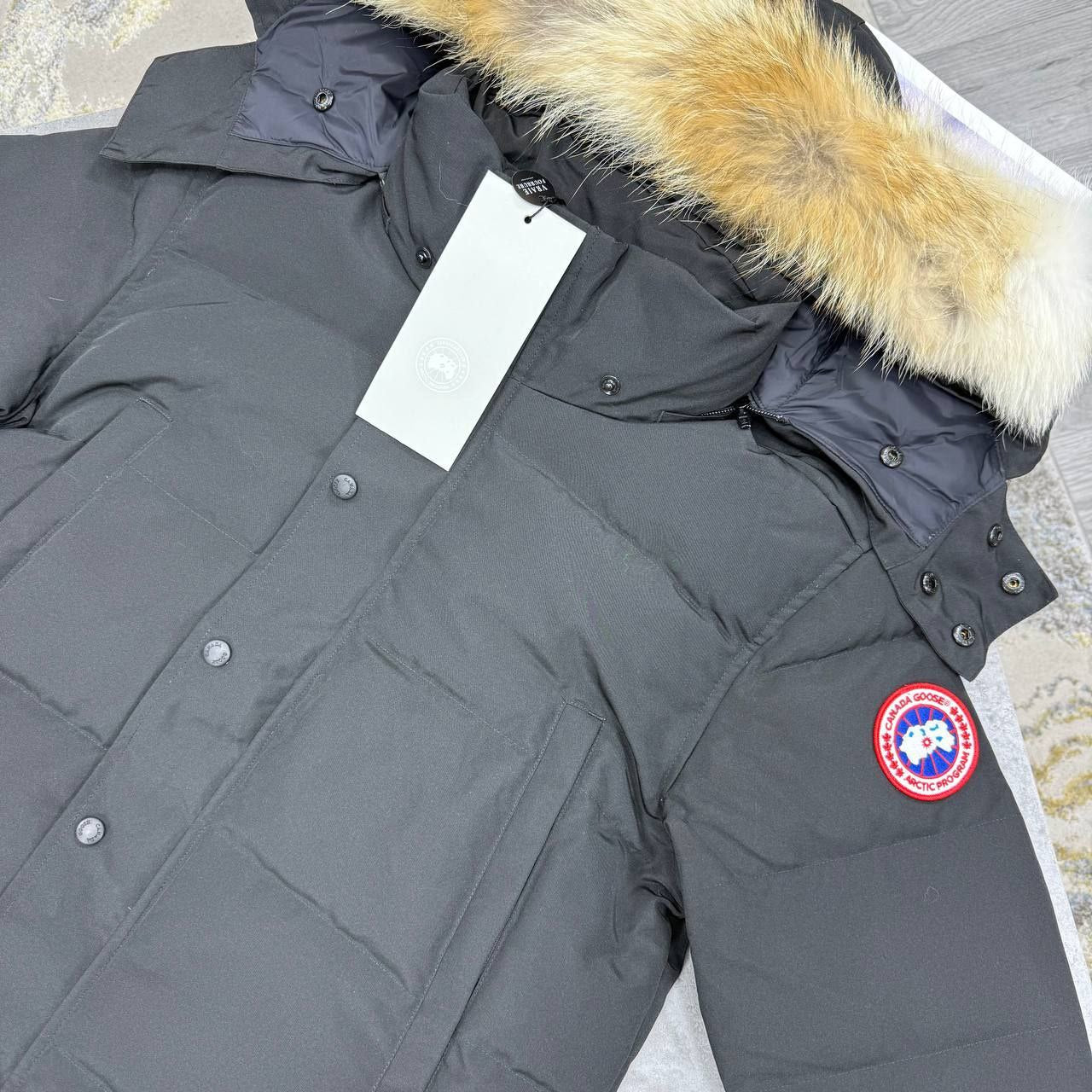 Can Goose Black Parka Jacket