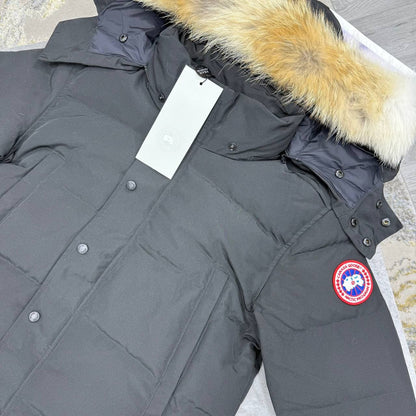 Can Goose Black Parka Jacket